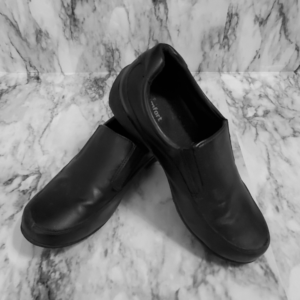 Nonslip work shoes